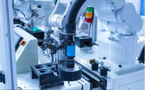 疫情推動工業(yè)企業(yè)智能制造進程，工業(yè)機器人 自動化生產、線上辦公成應對利器